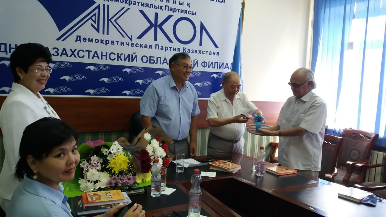 Alash avtonomııasy týraly jańa kitap jaryq kórdi