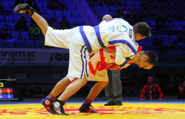 Sheteldik tóreshiler Qazaq kuresi-nen Azııa Chempıonatynda tórelik etetin bolady