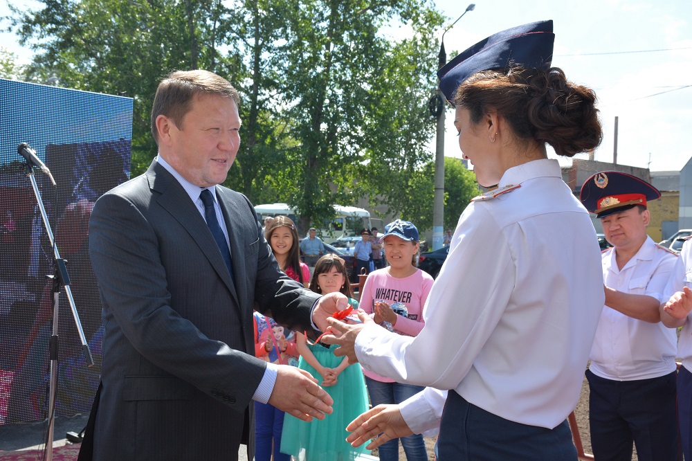 Soltústik Qazaqstanda 48 polısııa qyzmetkeri baspanaly boldy