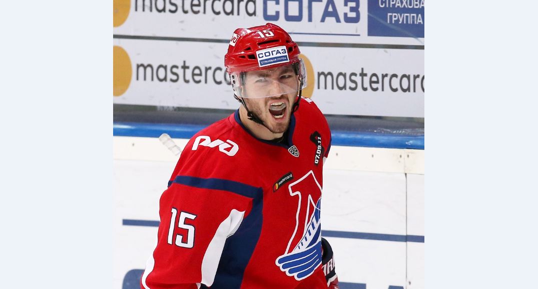 Kanadanyń hokkeıshisi «Barysta» oınaıdy