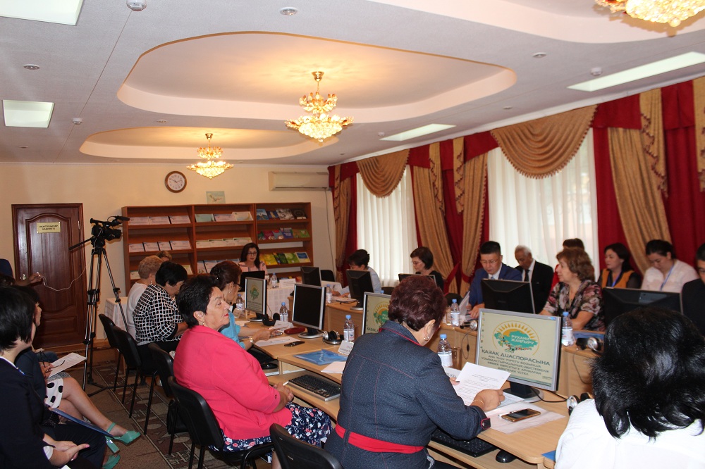 Rýdnyıda Chelıabi oblysyndaǵy qazaq dıasporasy ókilderiniń qatysýymen dóńgelek ústel ótti