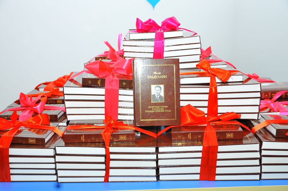 Málik Ǵabdýllınniń ǵylymı-ádebı eńbekteri qamtylǵan 11 tomdyq kitabynyń tusaýkeseri ótti