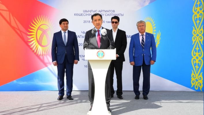 Astanada Shyńǵys Aıtmatov atyndaǵy kósheniń ashylý rásimi ótti