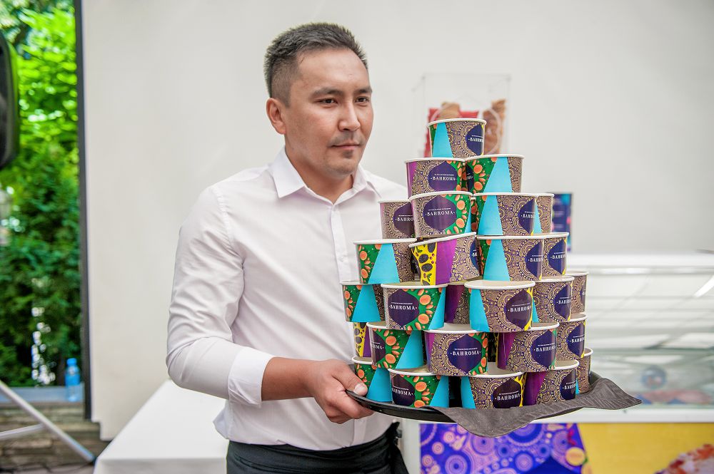 Otandyq balmuzdaqtardyń 10 tonnasy Almatydan Shanhaıǵa jiberildi