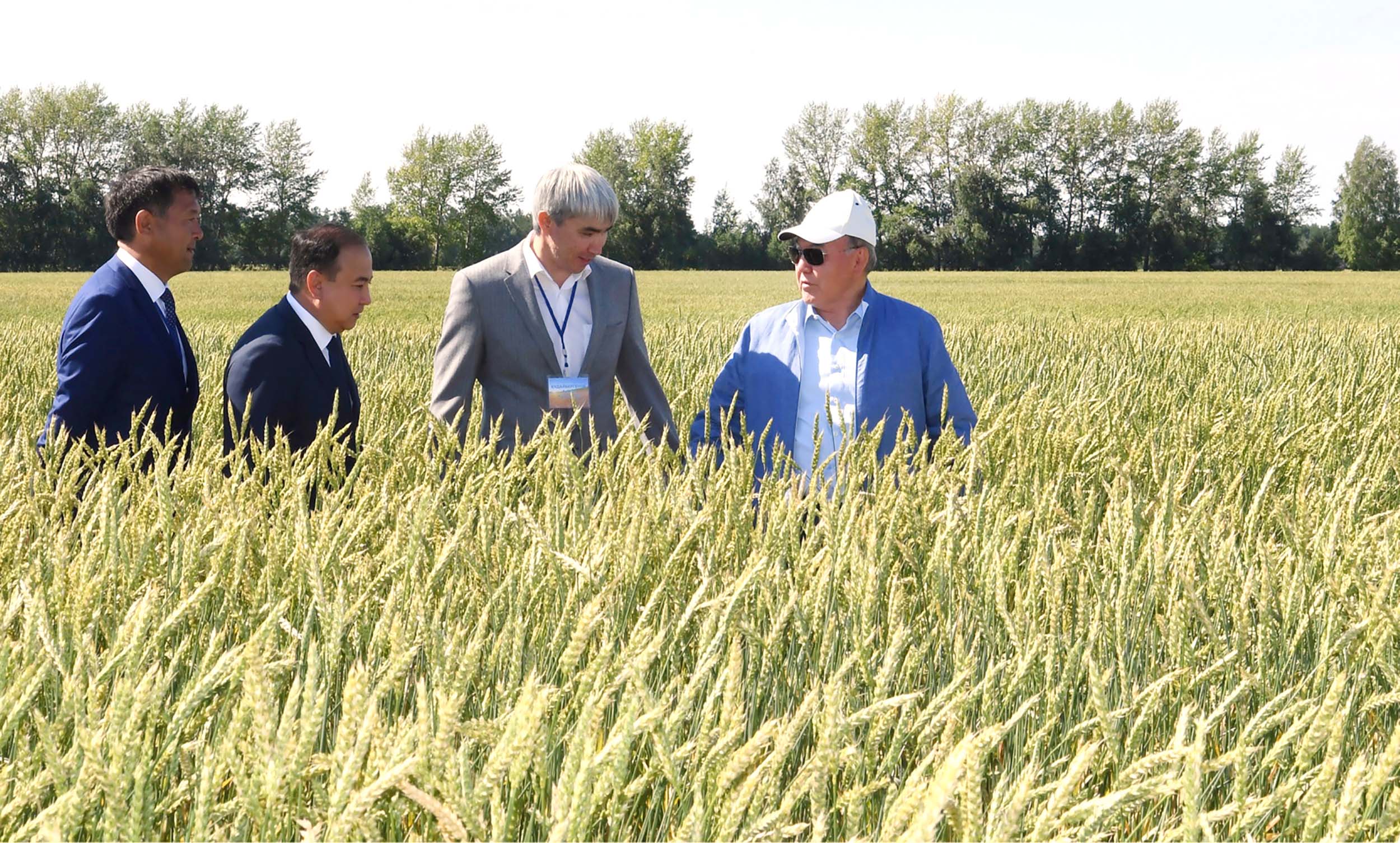 Qazaqstan Prezıdenti «Jýravlevka 1» aýyl sharýashylyǵy keshenin aralap kórdi