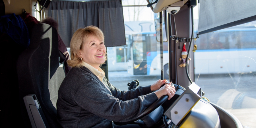 Elordada avtobýs júrgizýshileri 400 myń teńgege deıin jalaqy alýy múmkin