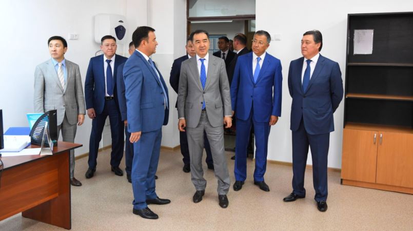 Baqytjan Saǵyntaev memlekettik organdardy Shymkentten Túrkistanǵa kóshirý barysymen tanysty