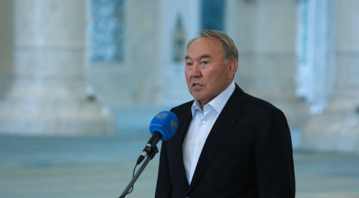 Nursultan Nazarbaev Astanadaǵy «Áziret Sultan» meshitine bardy