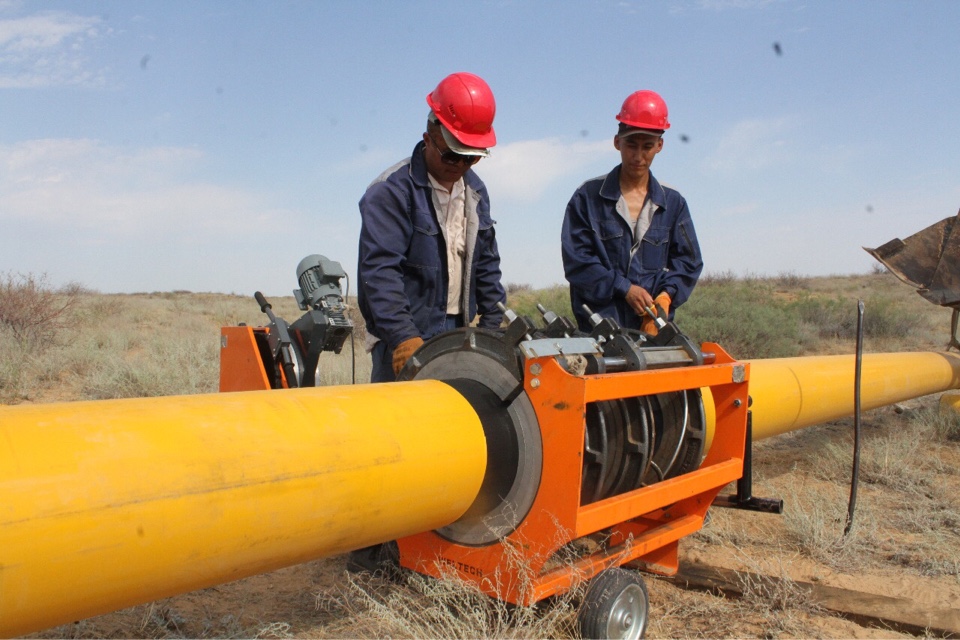 Atyraý oblysynyń shalǵaıdaǵy eldi mekenderine gaz tartylady