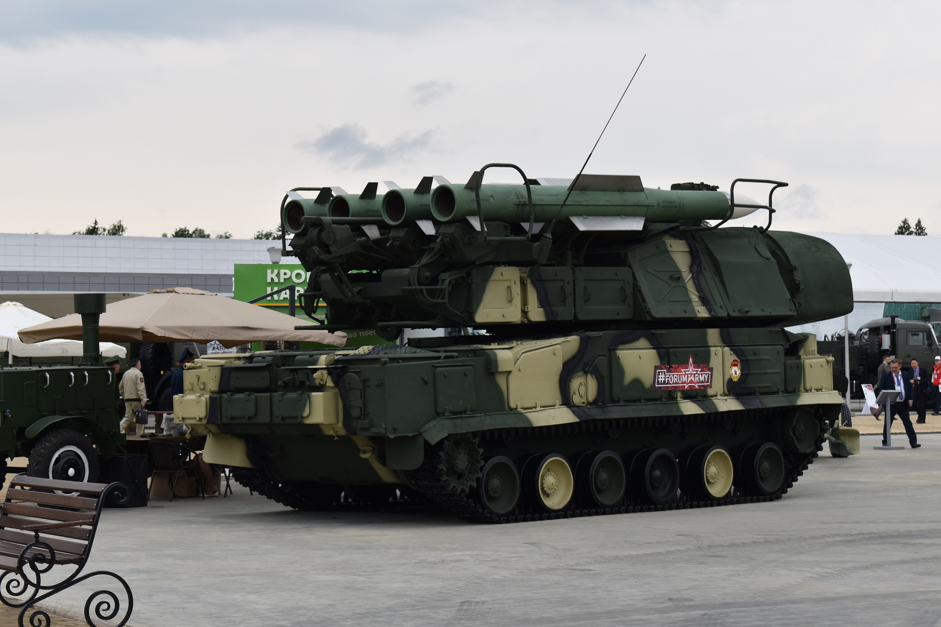 Qazaqstandyq kásiporyndar «Ásker-2018» Halyqaralyq forýmda óz ónimderin usyndy