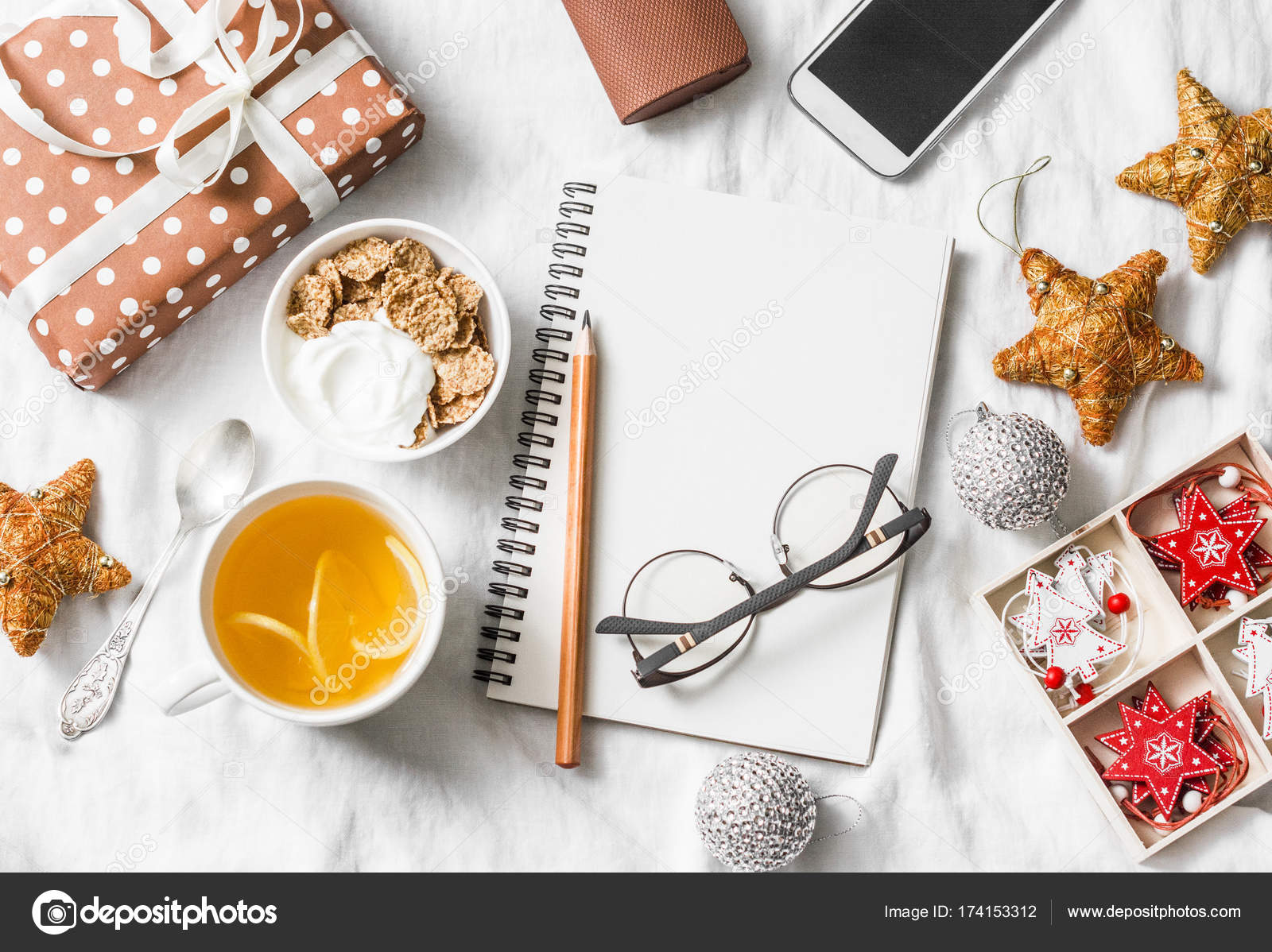 Alma ısi, lımonad, gúl jáne túrli-tústi qalam