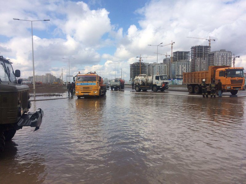 Astanada jańbyr kezinde qaıyqpen júzgenderge aıyppul salyndy
