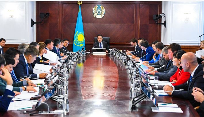 B. Saǵyntaev TjKBB máseleleri jóninde keńes ótkizdi: Kadrlardy aldyn ala daıyndaý qajet