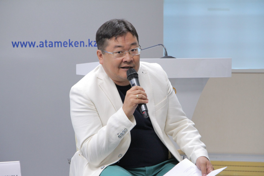 Aıdos Sarym Qoǵamdyq damý mınıstriniń keńesshisi boldy 