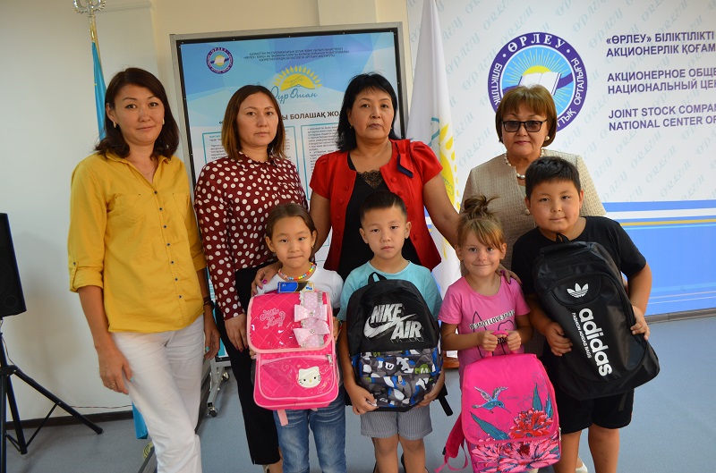 «Mektepke jol» atty dástúrli qaıyrymdylyq is-sharasy ótti