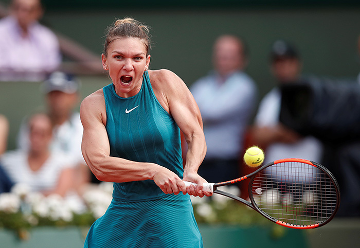 Nıý-Iorktegi týrnır sensasııamen bastaldy