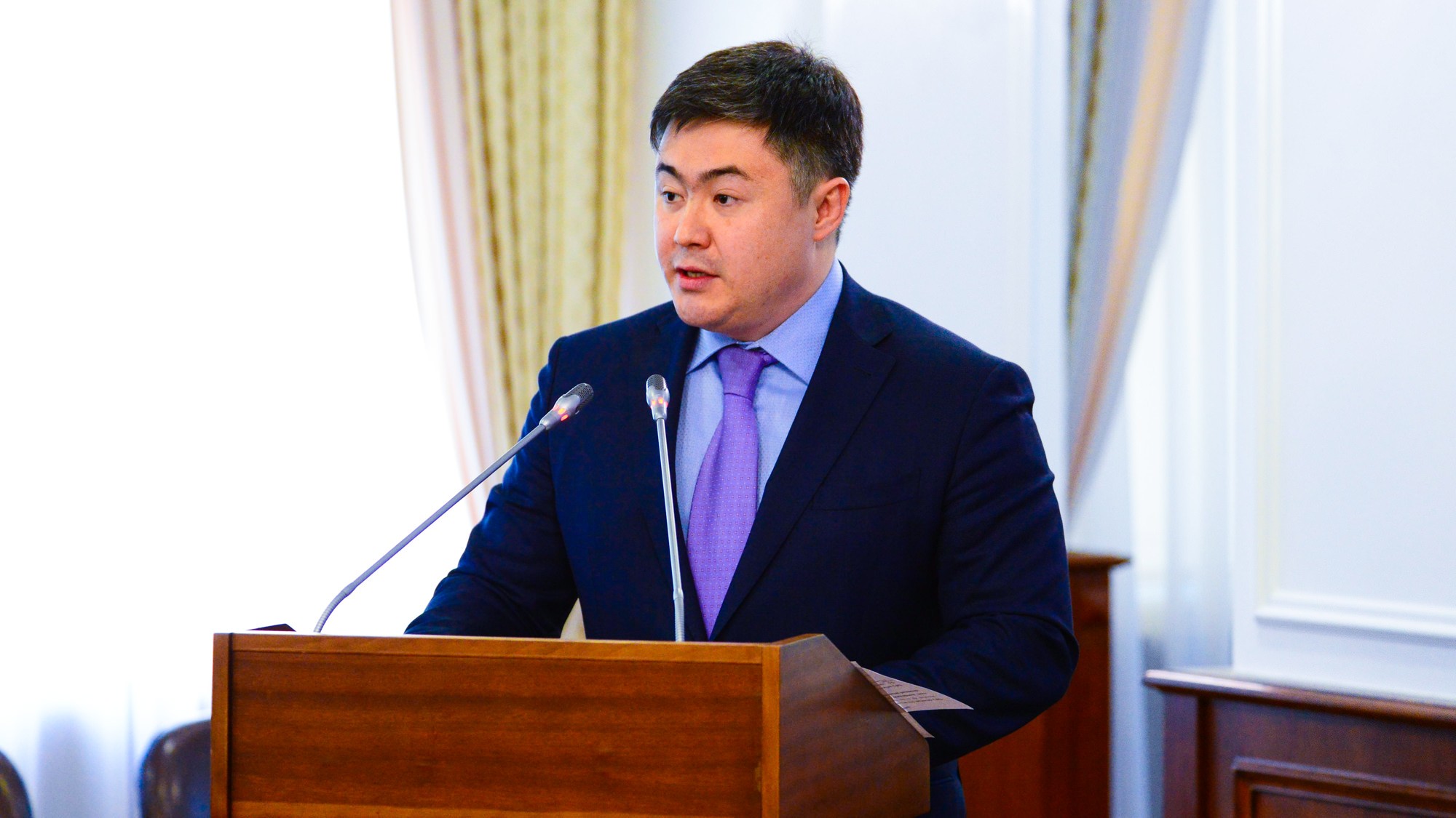 Qazaqstan bıýdjeti 1 dollar 350 teńgemen eseptelinedi