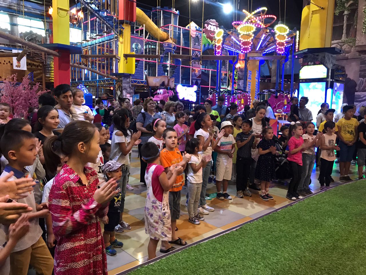 Konstıtýsııa kúnine oraı qaıyrymdylyq merekesi uıymdastyryldy