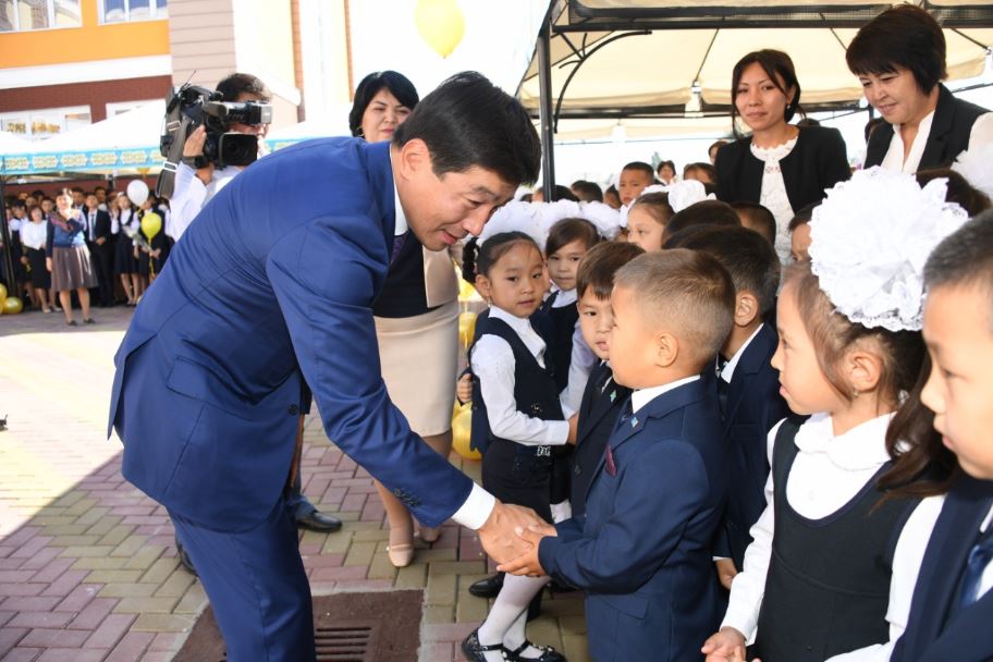 Almatyda 240 myńnan astam bala mektep tabaldyryǵyn attady