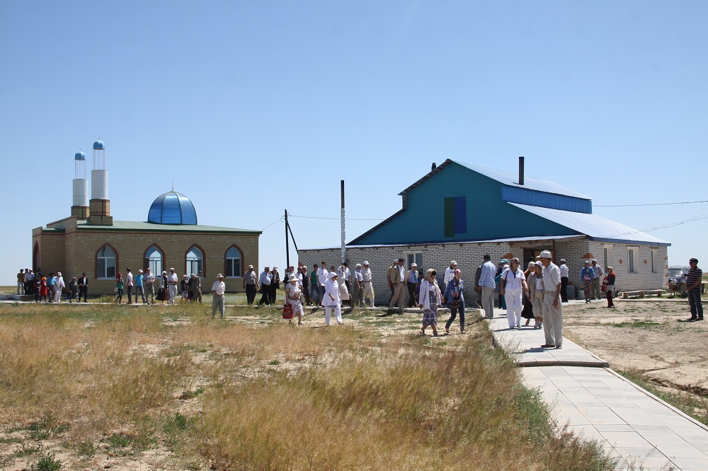 Jumaǵazy qaziret – Dádem ata kesenesine deıin jol salynady