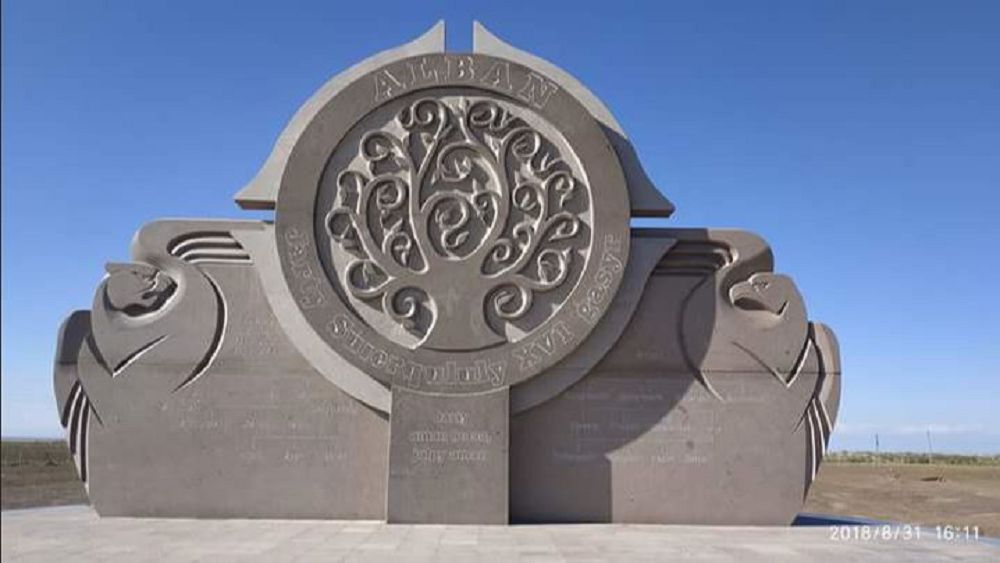 Jarty babaǵa arnalǵan memorıaldyq keshen ashyldy