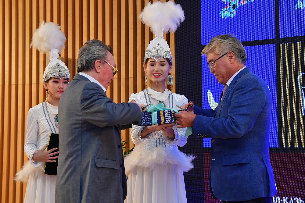 Respýblıkalyq jas aqyndar arasynda ótken músháıra jeńimpazdary marapattaldy