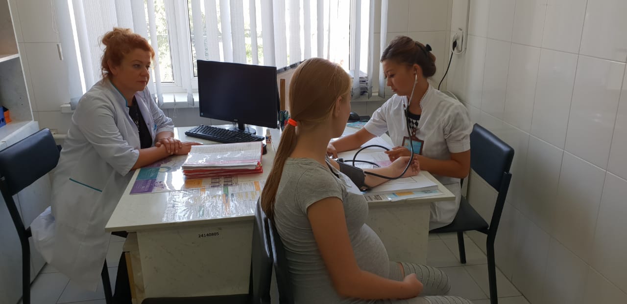 Vılnıýs ýnıversıtetiniń mamandary Perınatologııa jáne balalar kardıohırýrgııasy ortalyǵynda boldy