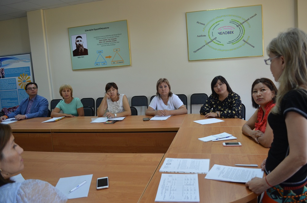 Almatylyq muǵalimder arasynda biliktilikti shyńdaý saıysy ótedi