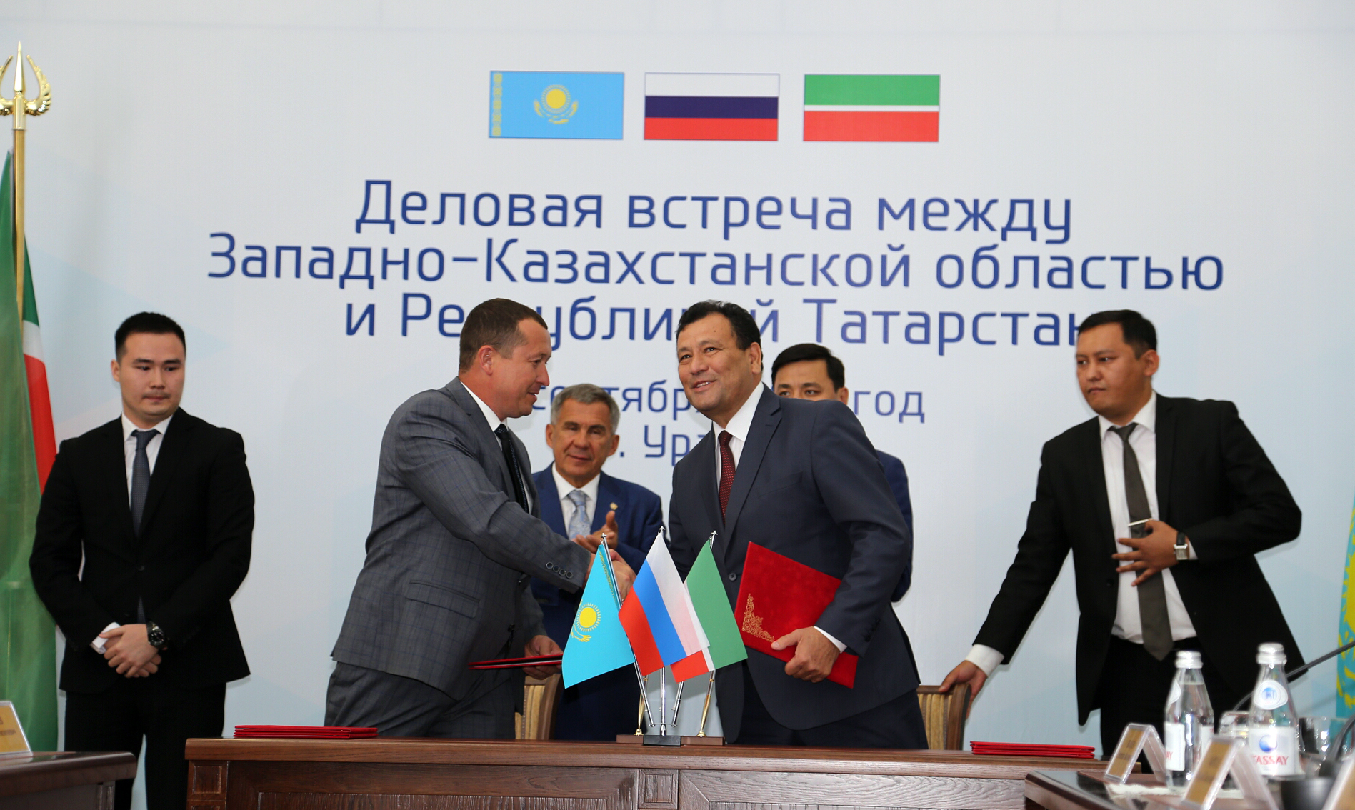 Tatar kásipkerleri oraldyqtarmen áriptestikke ázir