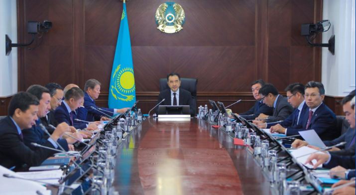 B. Saǵyntaev 11 oblystaǵy ekonomıka ósimine qatysty túıtkildi máselelerge nazar aýdardy