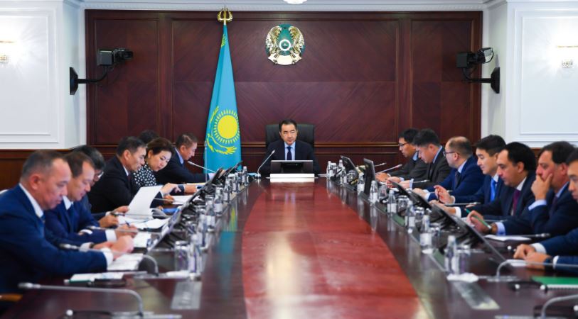 Úkimet basshysy bıznes ortany jaqsartý máseleleri jóninde keńes ótkizdi