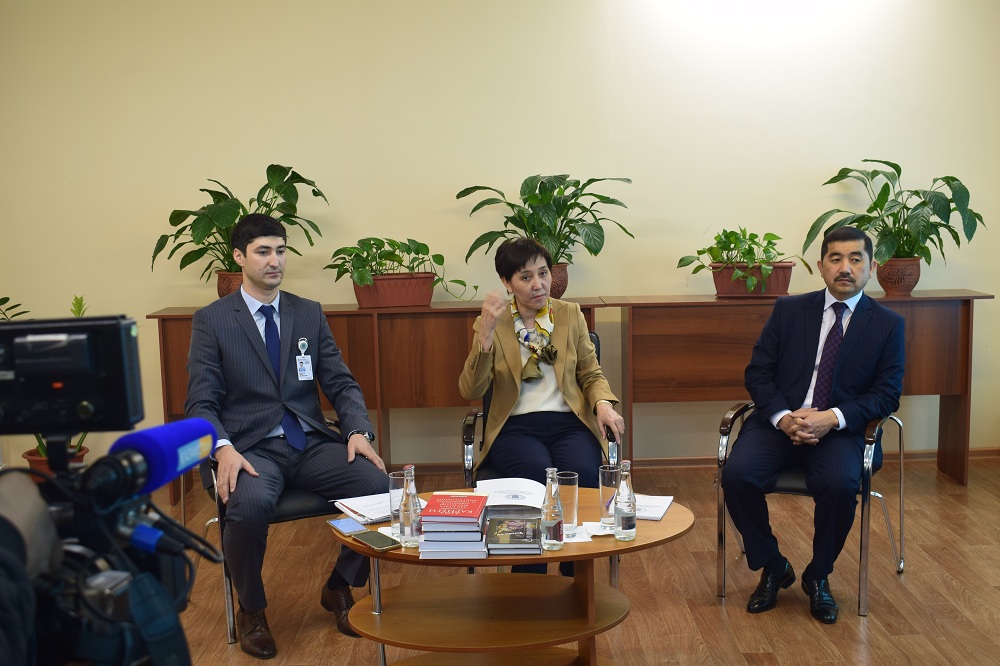 Tamara Dúısenova Aqtóbe oblysynyń memlekettik qyzmetshilermen kezdesti