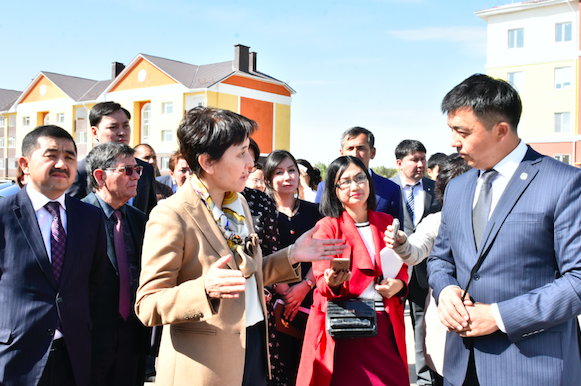 Partııa Hatshysy Aqtóbede Prezıdenttiń bes áleýmettik bastamasynyń oryndalýymen tanysty