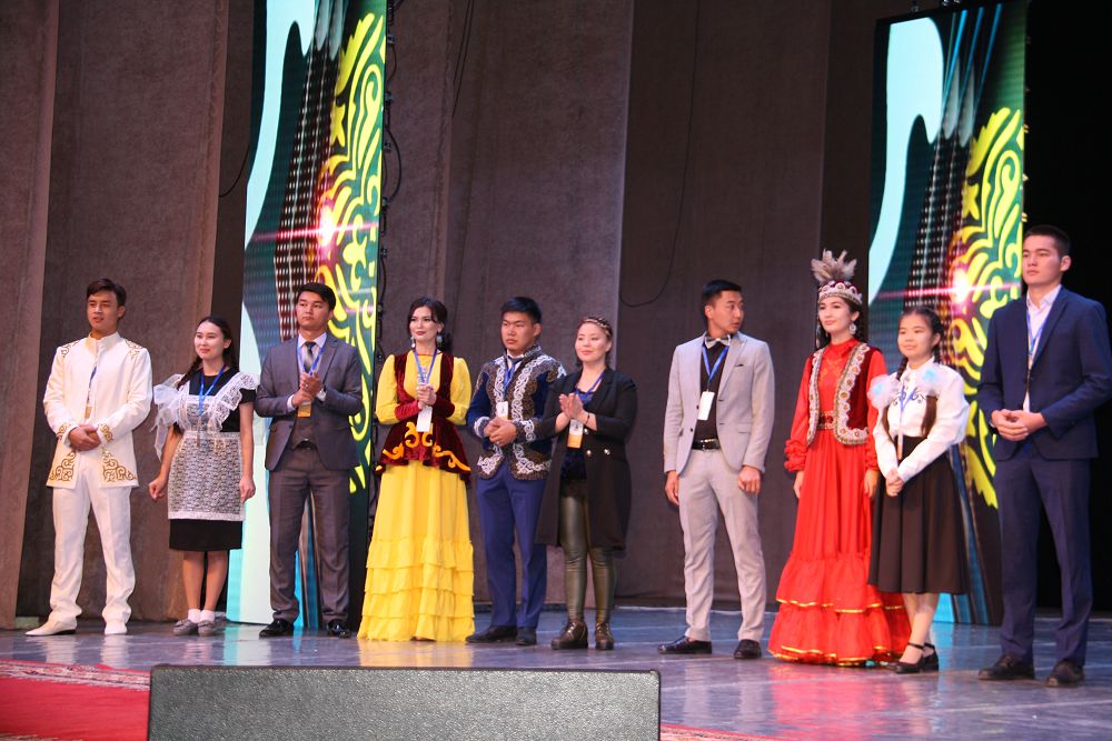 Mazmuny tereń, máni kenen