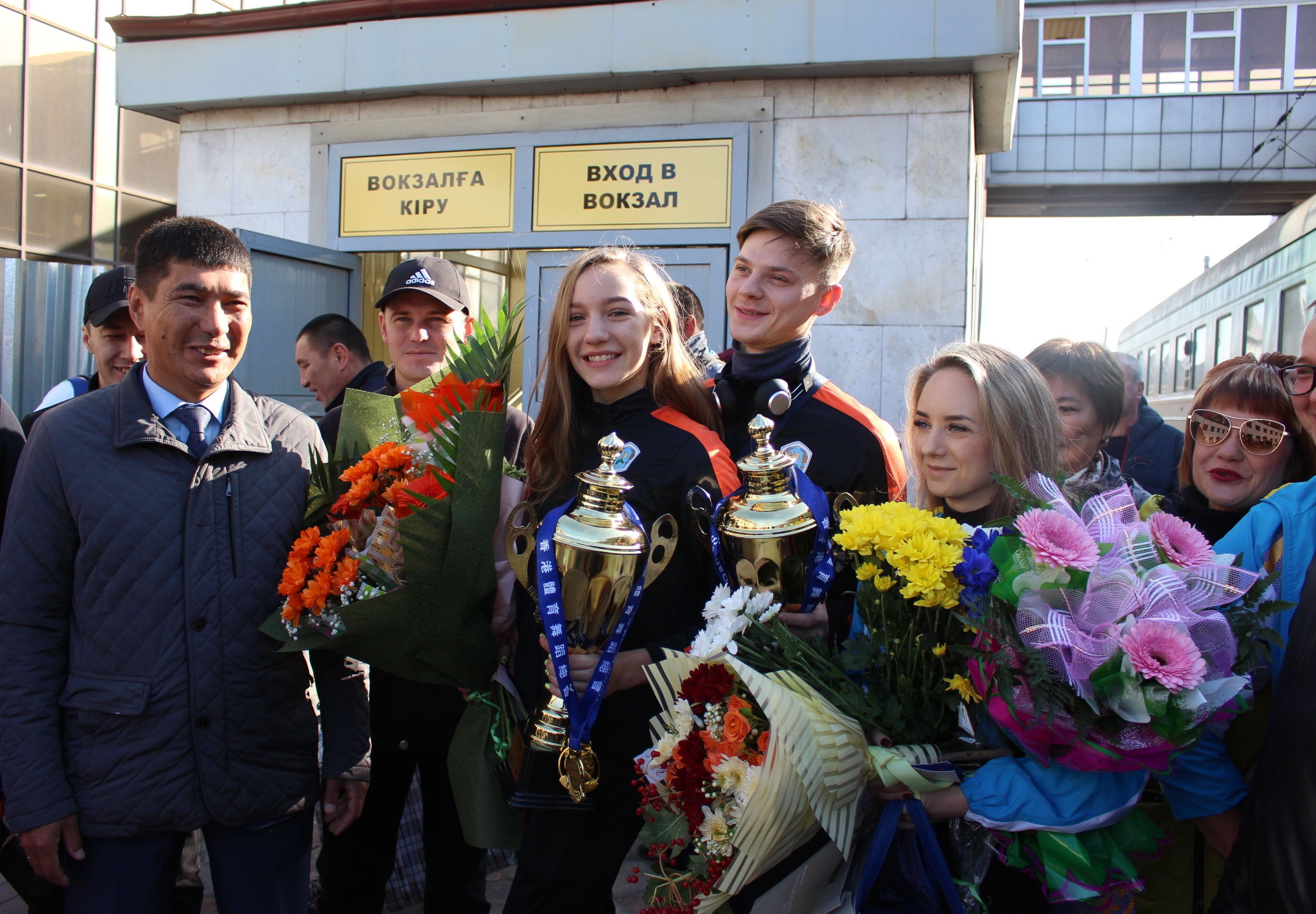 Soltústik Qazaqstannyń qos bıshisi Azııa chempıonatynan eki altyn medal oljalady