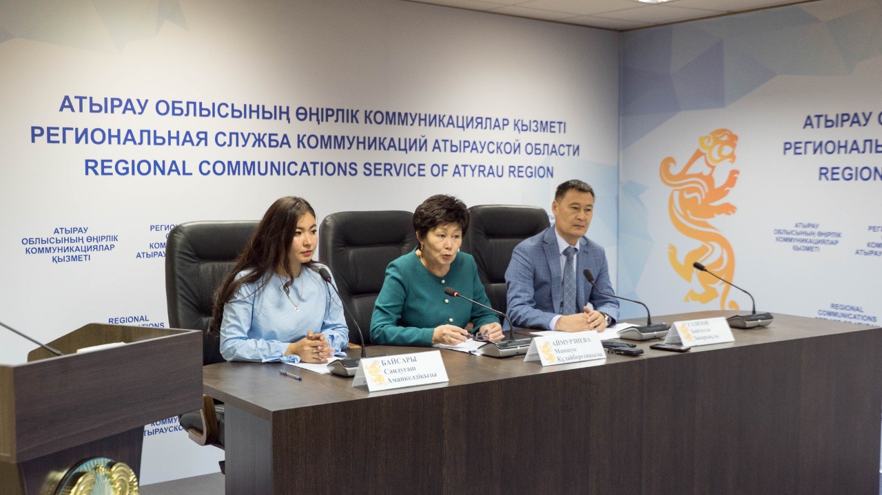 Atyraýda halyqty emhanalarǵa tirkeý naýqany bastaldy