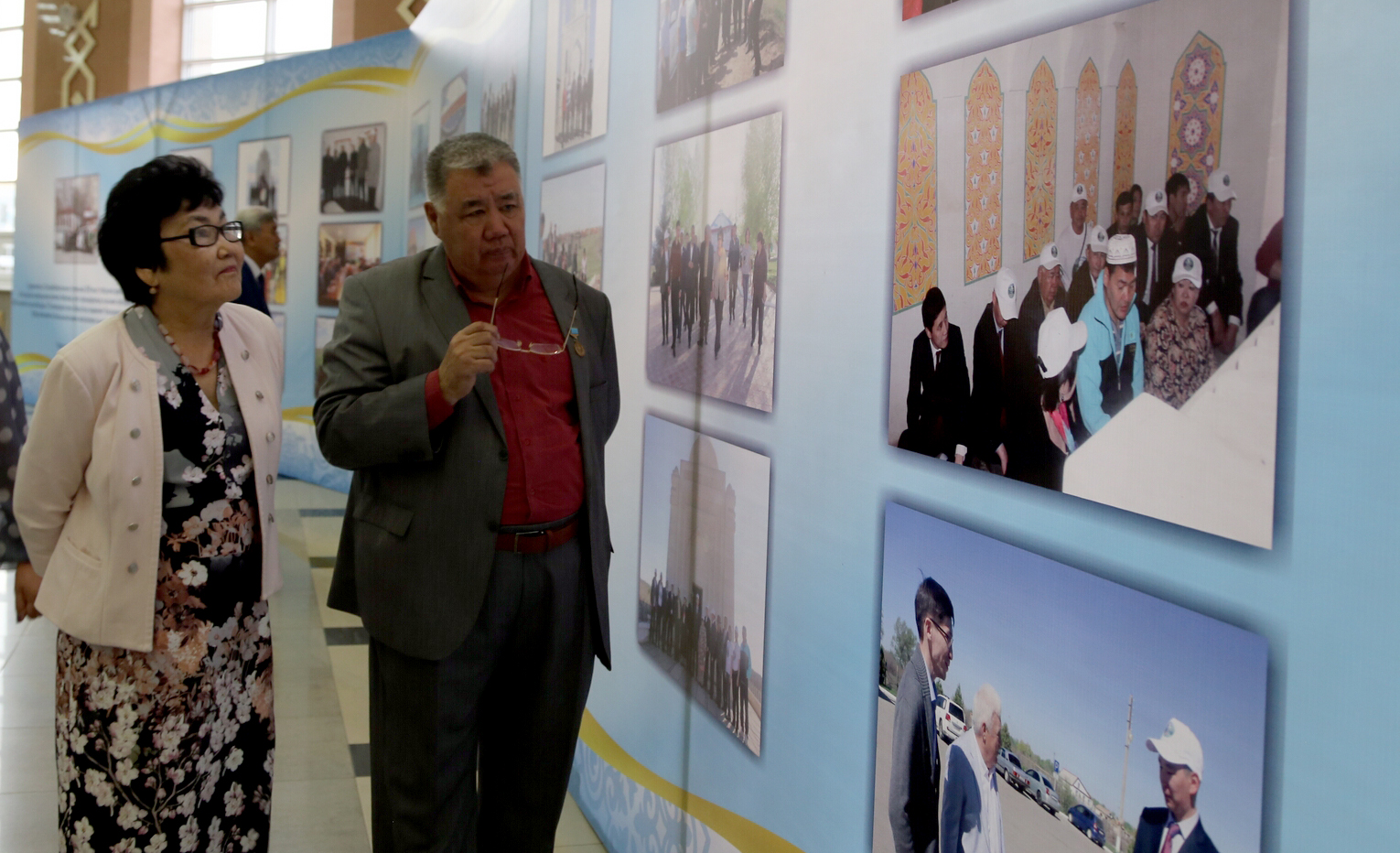 Oralda Qurmanǵazy Saǵyrbaıulynyń mereıtoıy aıasynda respýblıkalyq konferensııa ótti