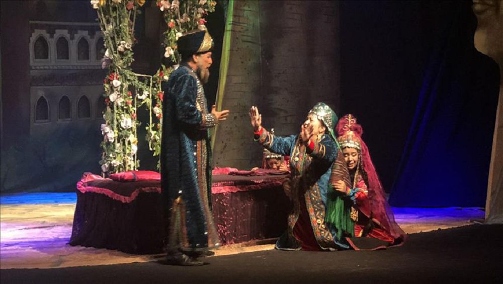 Kaspıı jaǵalaýyndaǵy dostyq dýmany