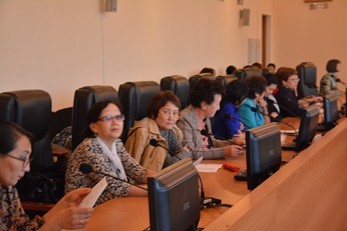 Qostanaıda matematıkalyq bilim berýge arnalǵan «dóńgelek ústel» ótti