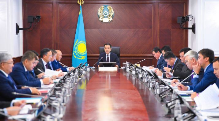 B. Saǵyntaev Investorlardy tartý máseleleri jónindegi Úkimettik keńestiń otyrysyn ótkizdi