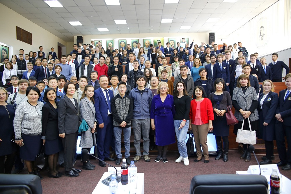 Pavlodarda Google kompanııasynyń qyzmetkeri Qýat Esenovpen kezdesý ótti