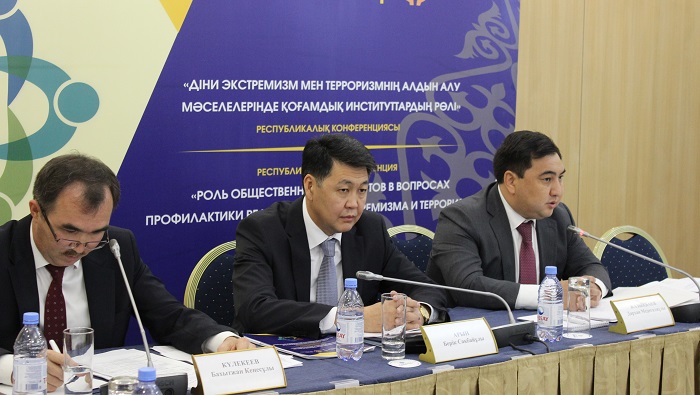 Úkimettik emes uıymdar dinı ekstremızmniń aldyn alýǵa kómektesedi