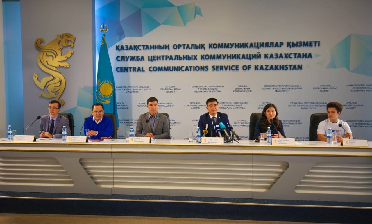 Sheteldik mamandar aýyldyq mektep oqýshylaryna aǵylshyn tilin oqytýdy bastady