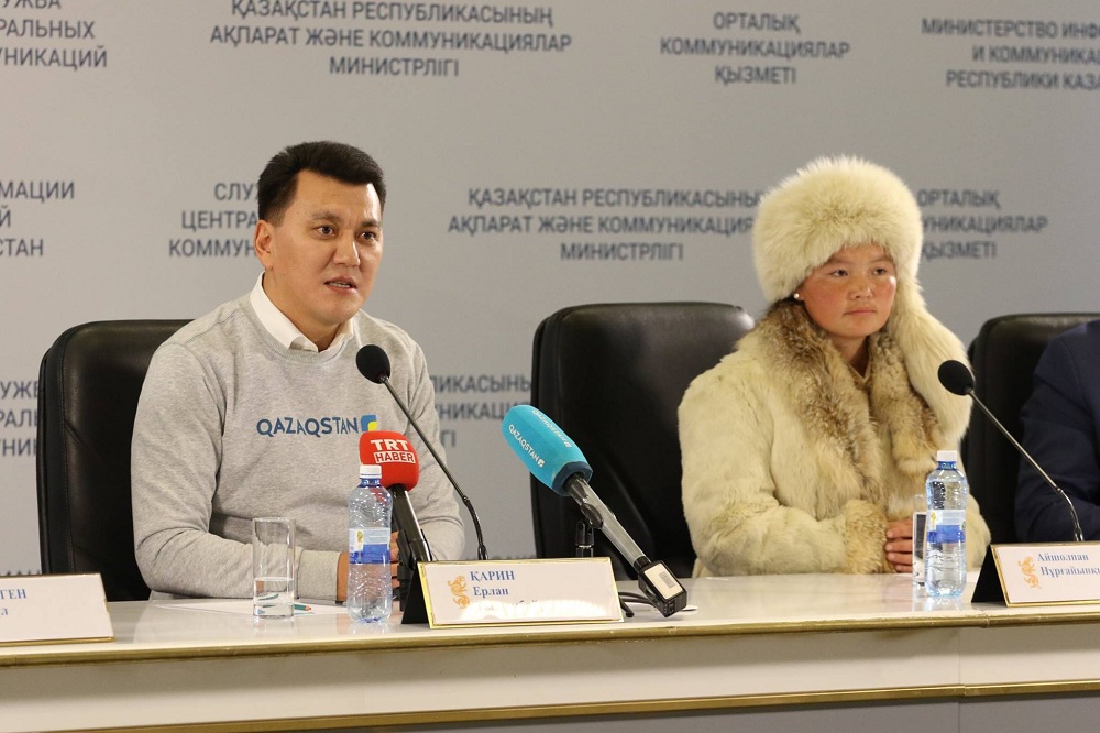 Búrkitshi qyz Aısholpan túsken «Kóshpendiler» fılmi kórermenin qýantady