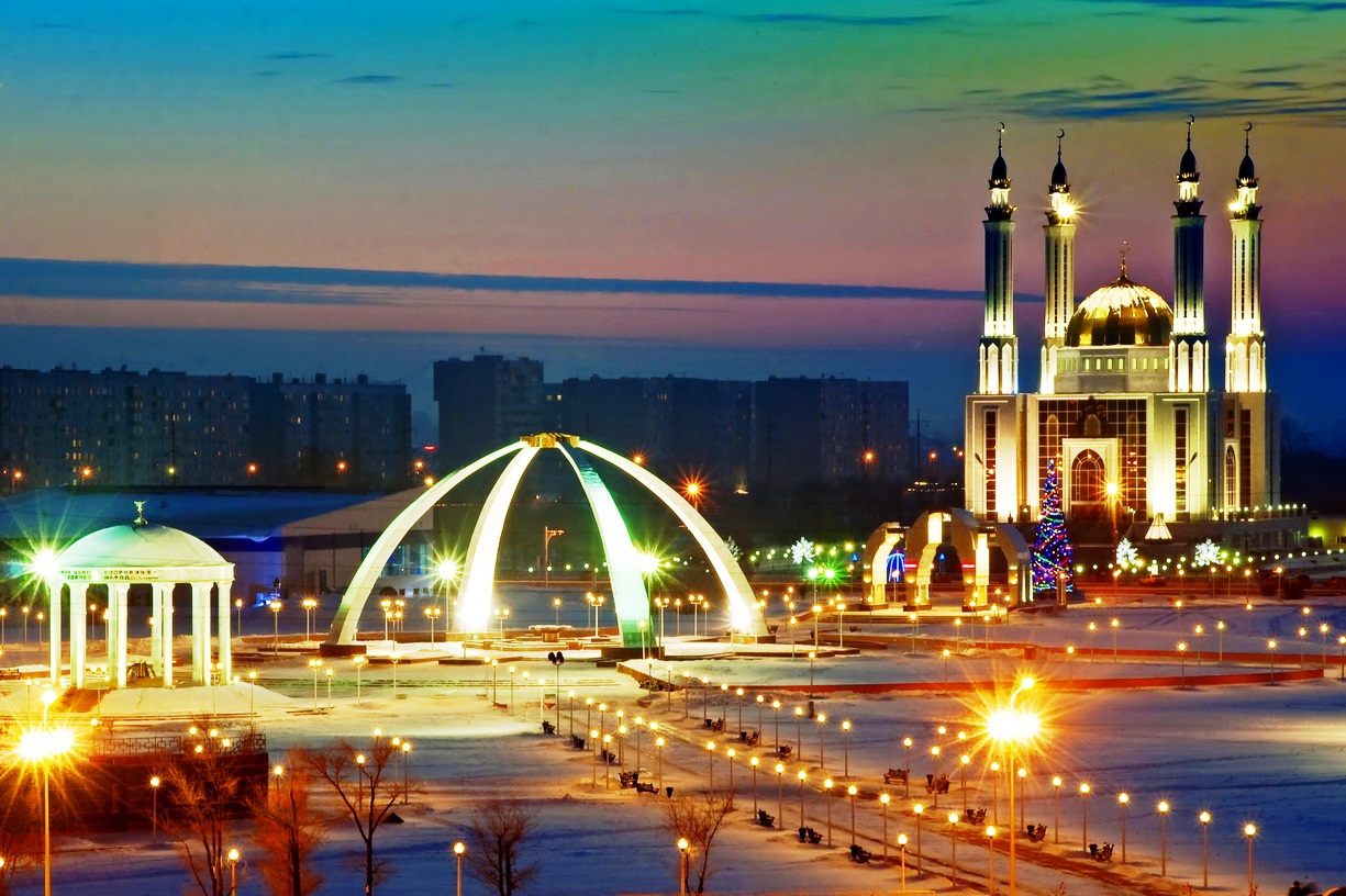 Aqtóbede «Anaǵa taǵzym» ortalyǵy ashyldy