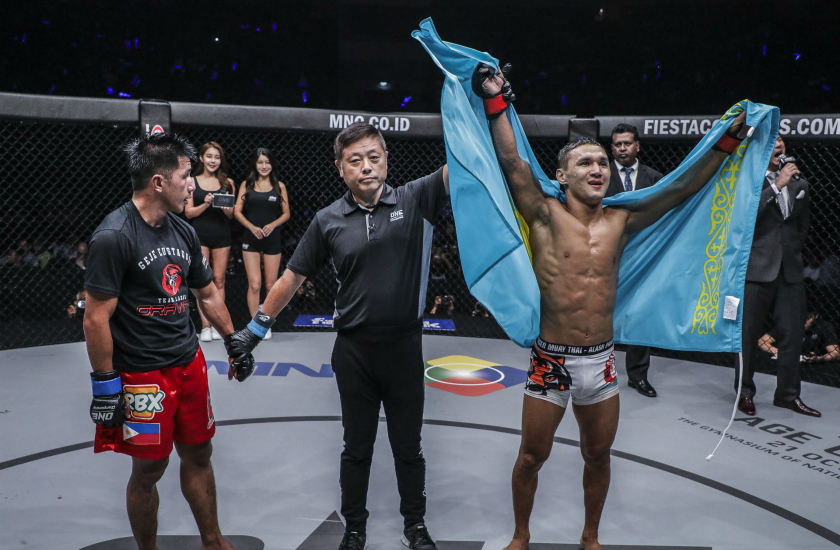 Qaırat «qaharyna» mindi