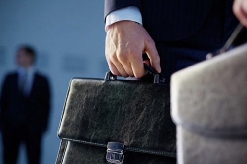 Memlekettik qyzmetkerlerdiń jańa jalaqy júıesiniń nátıjesi jarııalandy