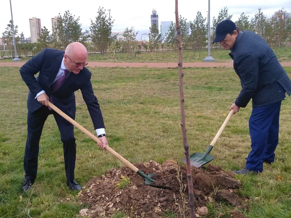 Mashına jasaýshylar alleıasy ashyldy