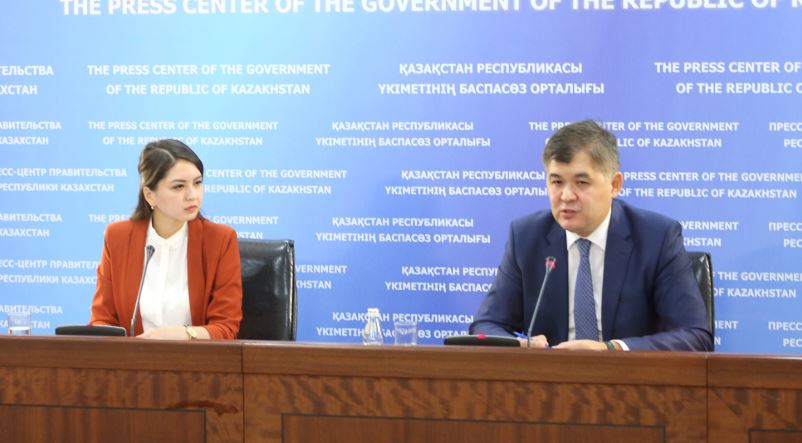 Tájirıbelik biliktiligine basymdyq berilgen meıirbıkeler daıarlanady