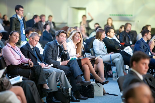 Qarttarǵa qoǵam bolyp qoldaý bildirýimiz kerek